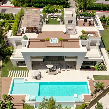 La 5 Bedroom In Sierra Blanca, *