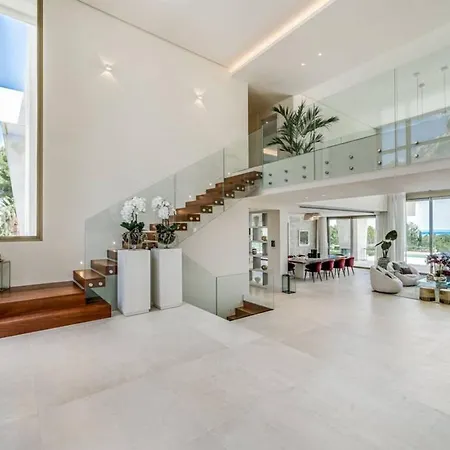 La 5 Bedroom In Sierra Blanca,