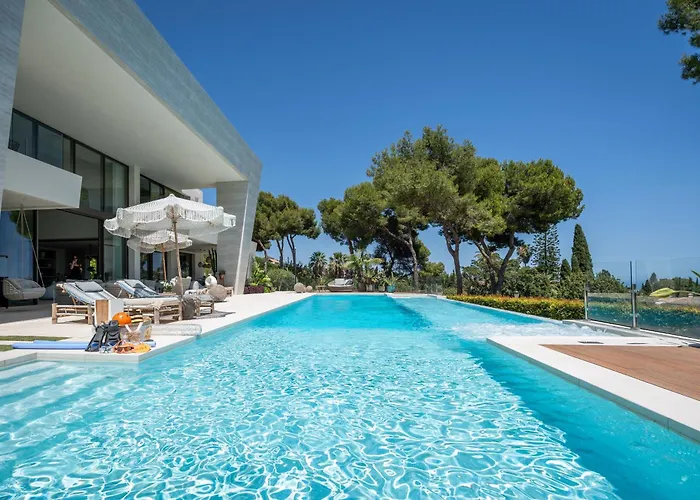La 5 Bedroom In Sierra Blanca, Villa