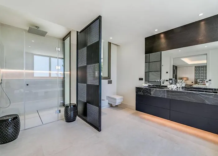 La 5 Bedroom In Sierra Blanca, Villa
