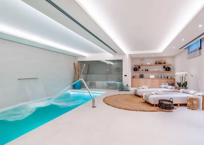 La 5 Bedroom In Sierra Blanca, Villa