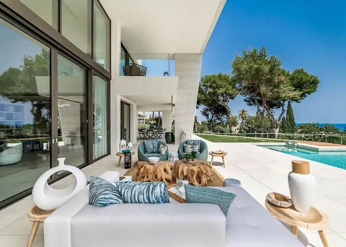 Villa La 5 Bedroom In Sierra Blanca, Marbella
