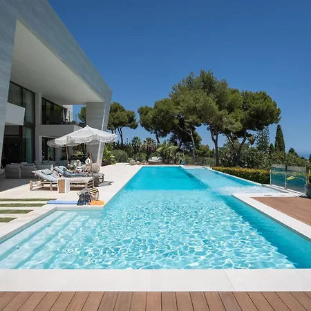 La 5 Bedroom In Sierra Blanca, Willa Marbella