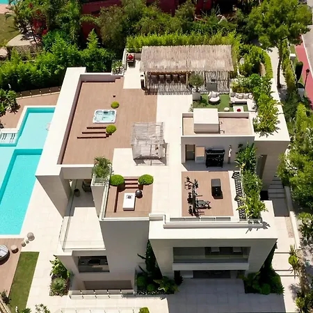 La 5 Bedroom In Sierra Blanca, 빌라 마르베야