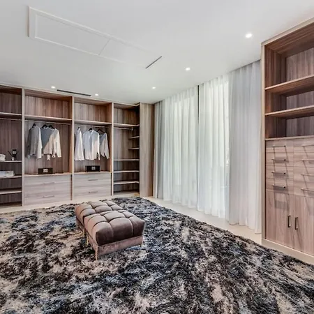 La 5 Bedroom In Sierra Blanca, * 마르베야