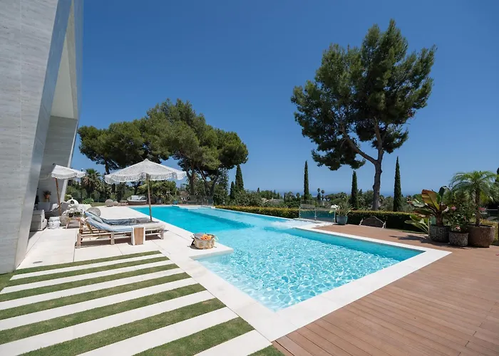 La 5 Bedroom In Sierra Blanca, Marbella