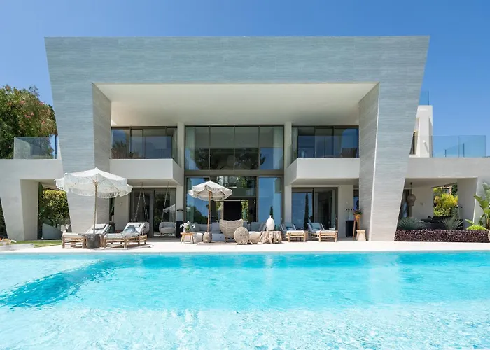 Willa La 5 Bedroom In Sierra Blanca, Marbella