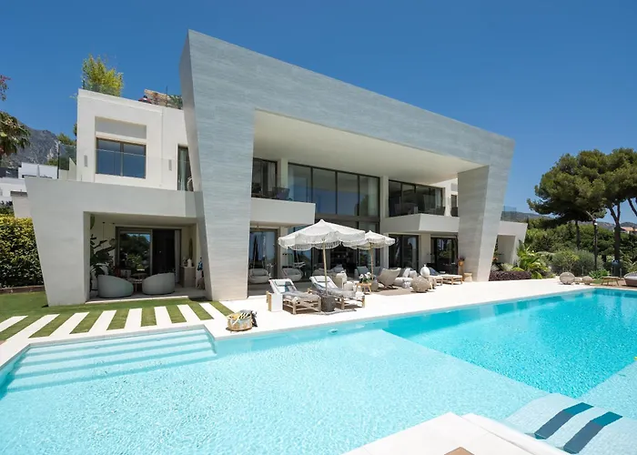 La 5 Bedroom In Sierra Blanca, * Marbella
