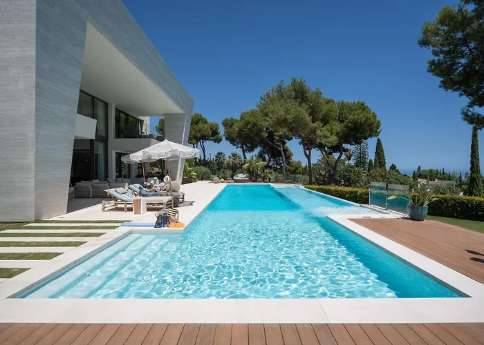 La 5 Bedroom In Sierra Blanca, Villa Marbella