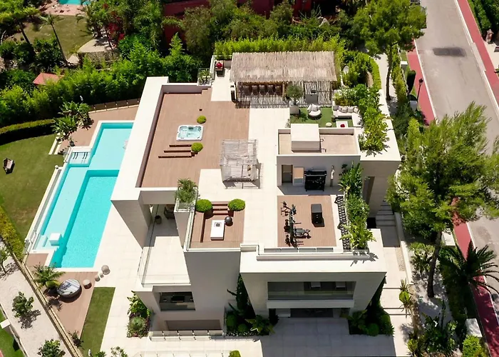 La 5 Bedroom In Sierra Blanca, Villa Marbella