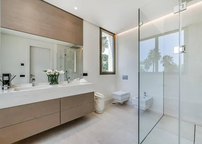 Villa La 5 Bedroom In Sierra Blanca, Marbella